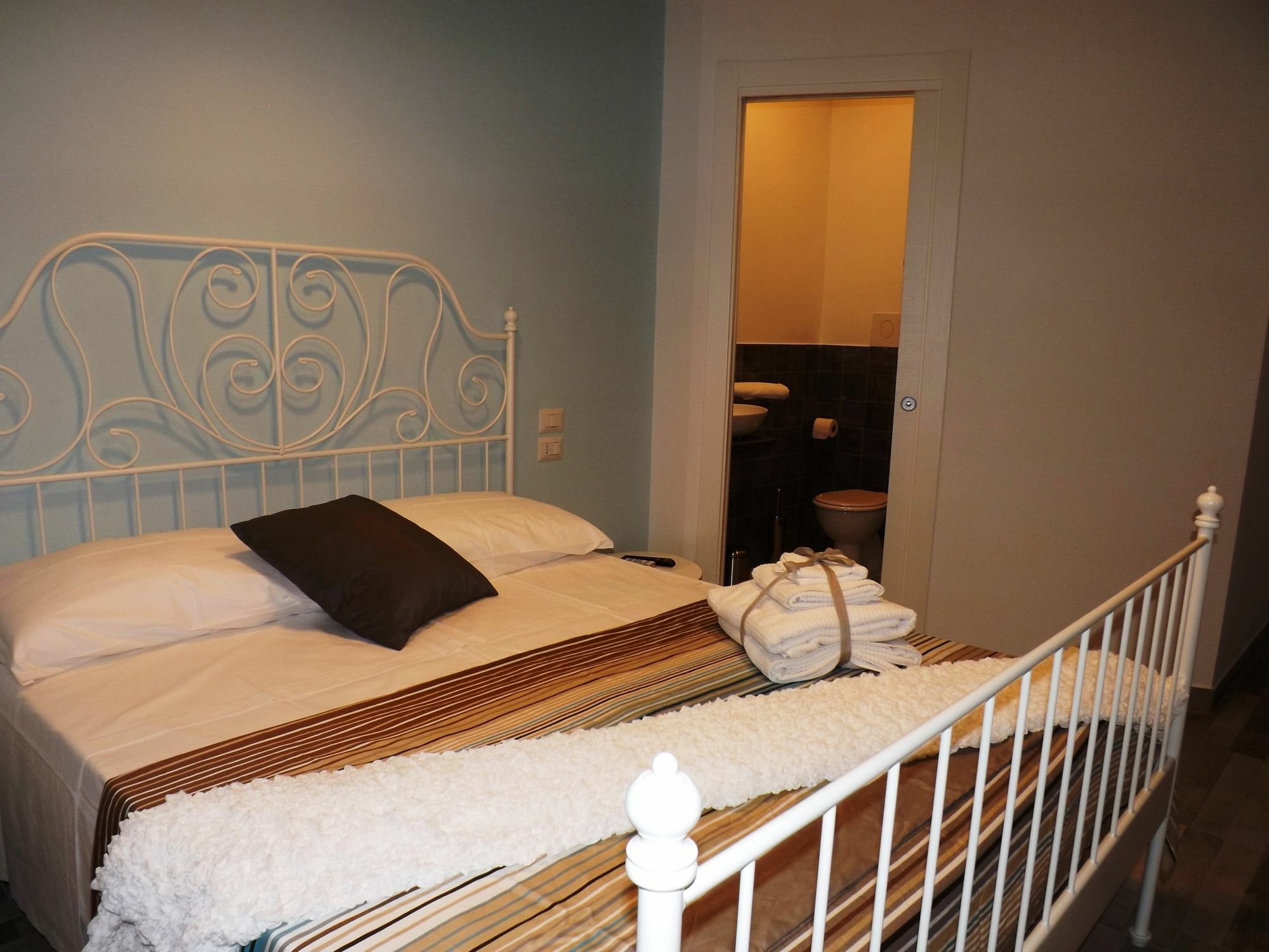 Bed and Breakfast Domus Alma Neapel Exterior foto