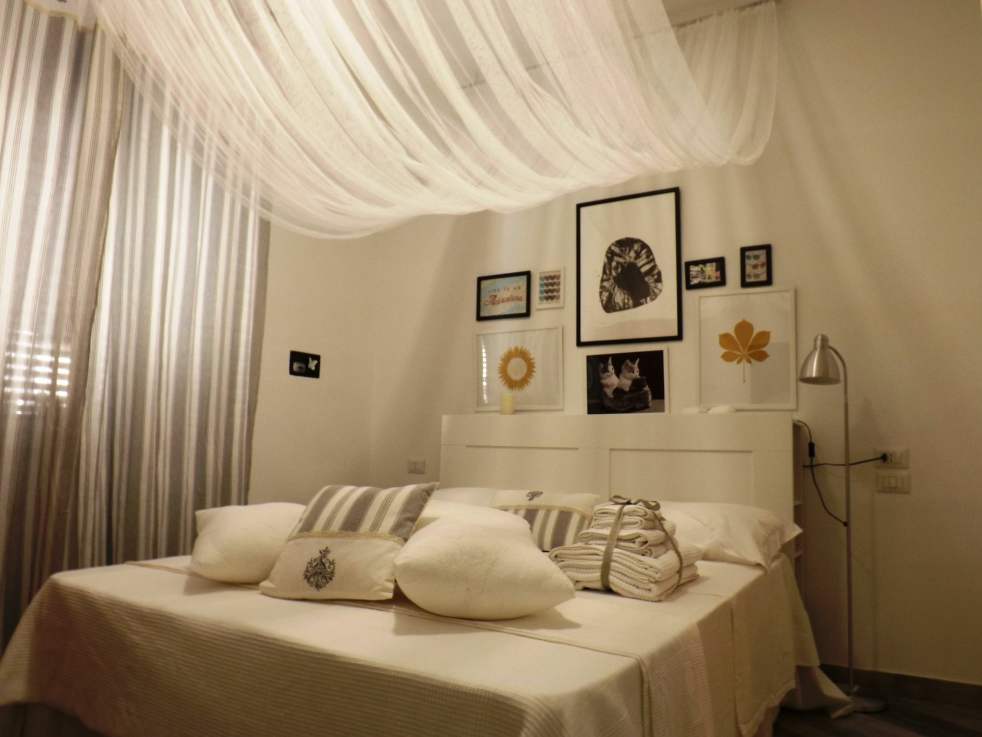 Bed and Breakfast Domus Alma Neapel Exterior foto