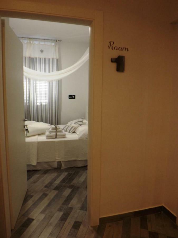 Bed and Breakfast Domus Alma Neapel Exterior foto