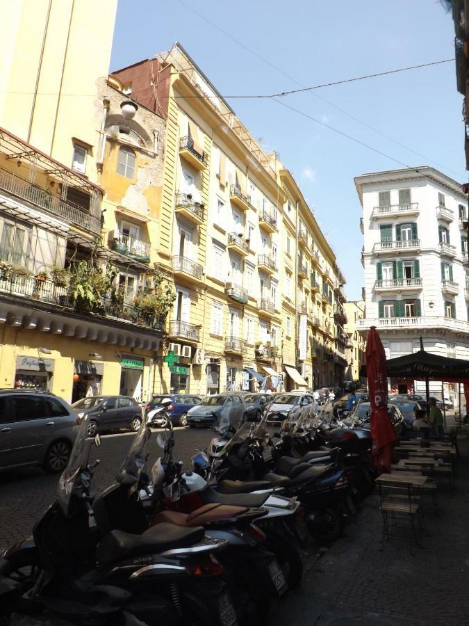 Bed and Breakfast Domus Alma Neapel Exterior foto